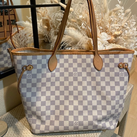Louis Vuitton Damier Azur Neverfull MM - Picture 2 of 9